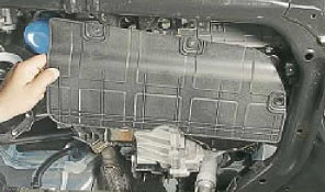 защитный брызговик двигателя